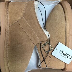BearPaw Pawz Youth Tan Suede Boots